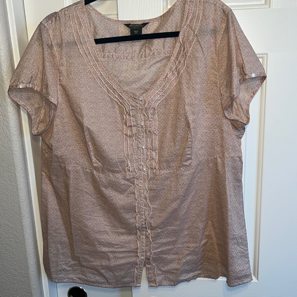 Eddie Bauer button front top with mini ruffle detail XXL